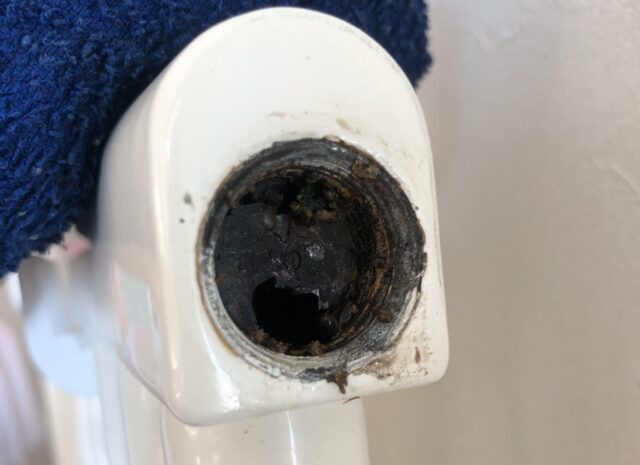 パネルヒーター錆